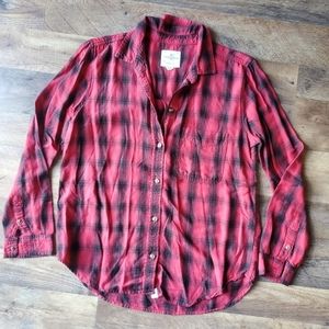 American Eagle women's boyfriend fit button down flannel shirt, small